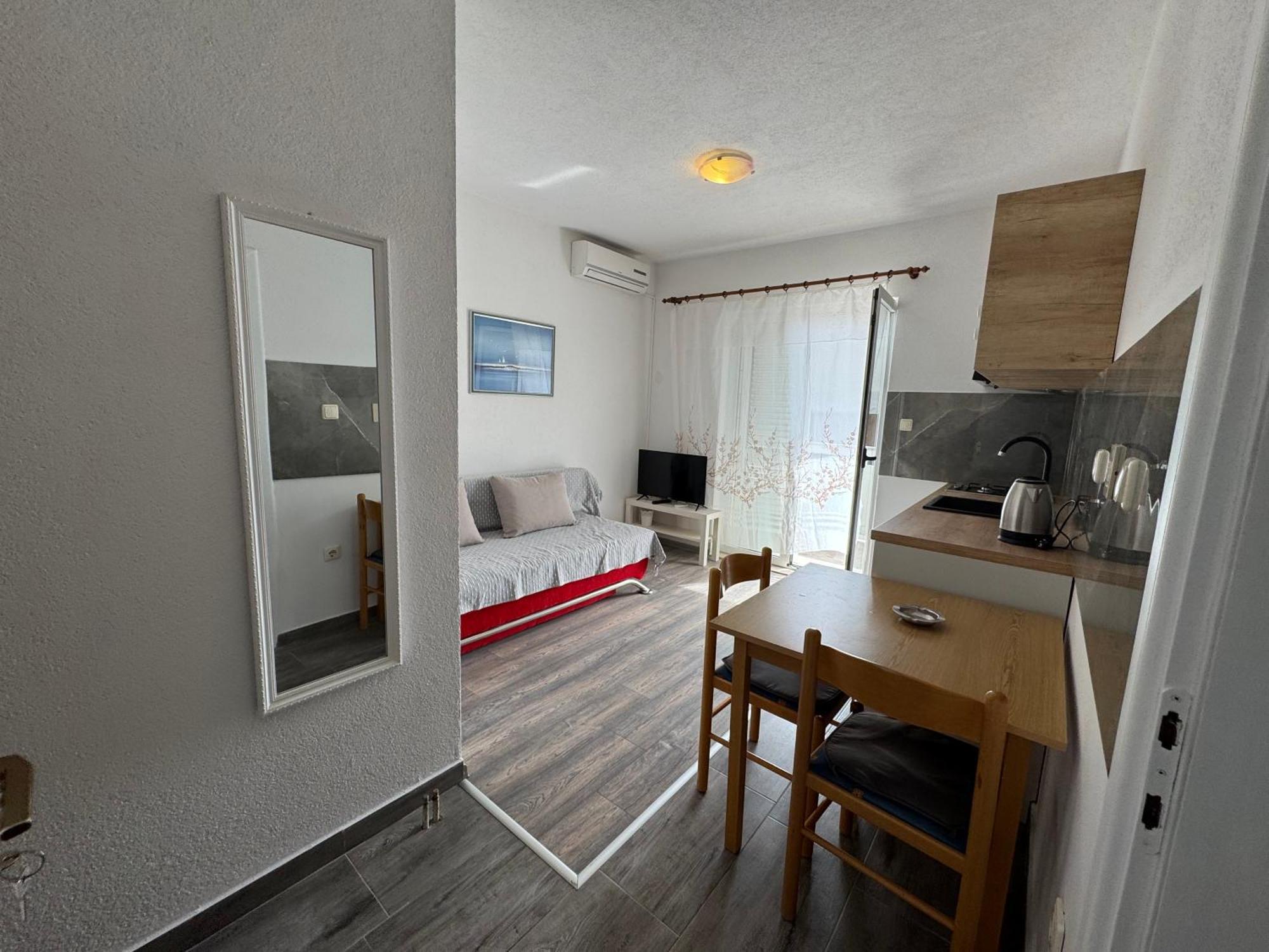 Apartment Makarska M&I, Free Private Parking Eksteriør billede