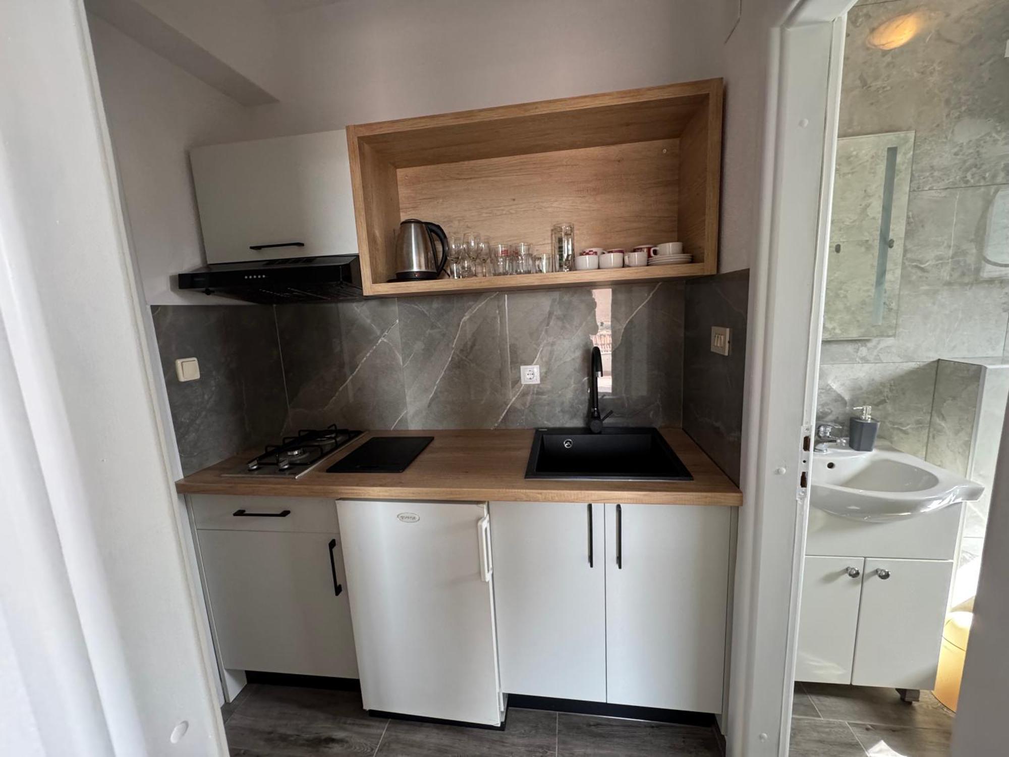 Apartment Makarska M&I, Free Private Parking Eksteriør billede