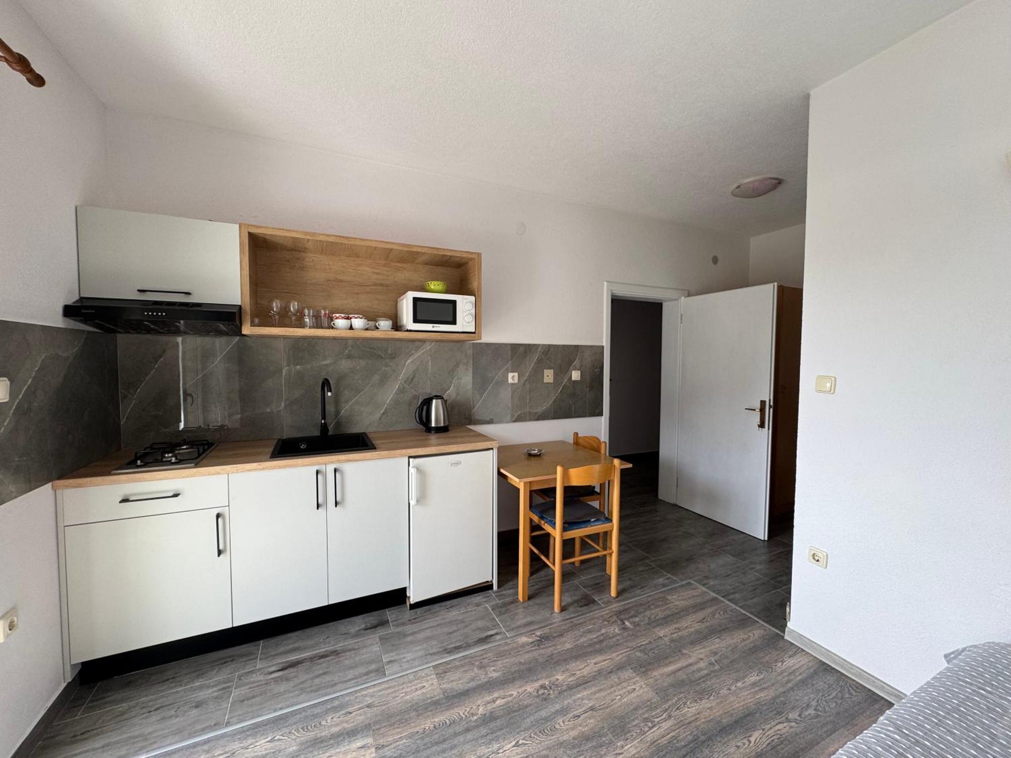 Apartment Makarska M&I, Free Private Parking Eksteriør billede
